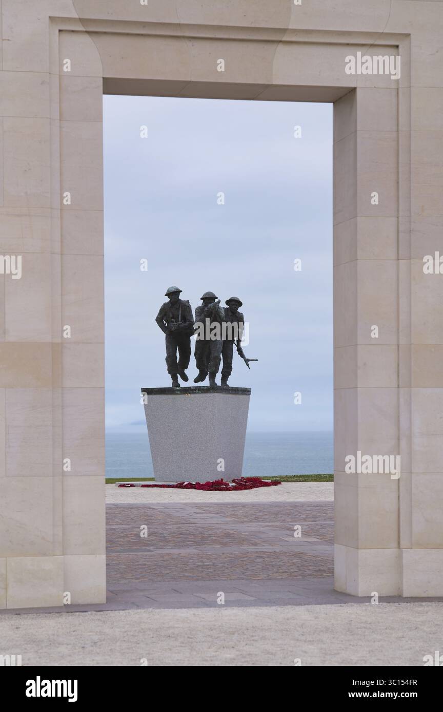 Drei Kampfsoldaten, Skulptur, British Normandie Memorial, Kriegsdenkmal, Ver-sur-Mer, D-Day, Operation Overlord, Gold Beach, Normandie, Calvados, F Stockfoto