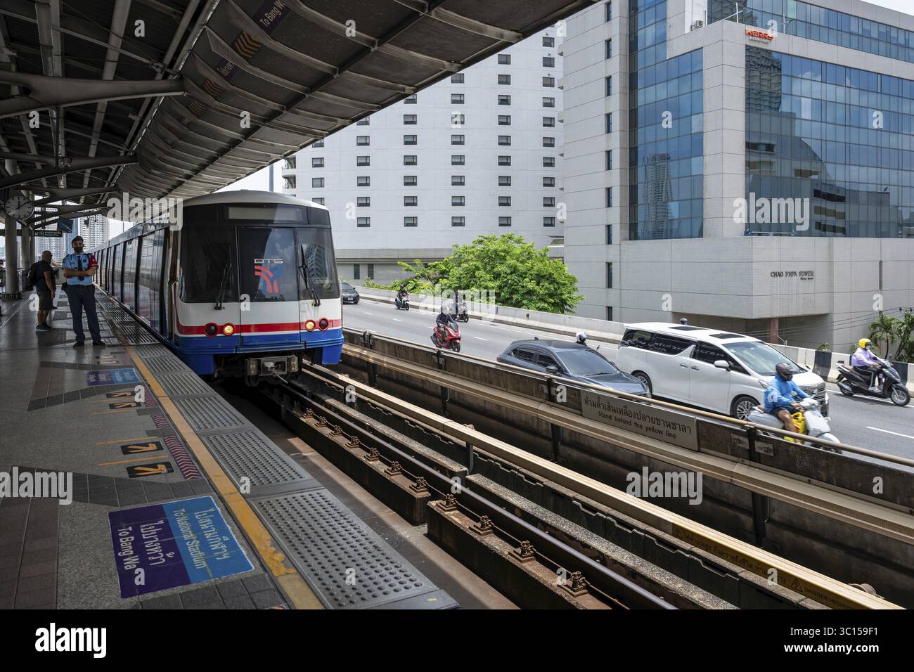 BTS Skytrain-Haltestelle, Bangkok, Thailand Stockfoto