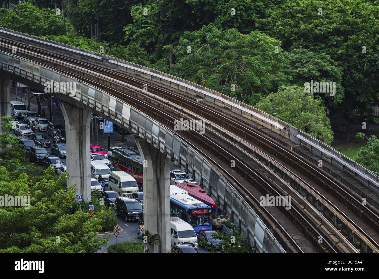 Motorcade BTS Skytrain Rail Network, Bangkok, Thailand Stockfoto