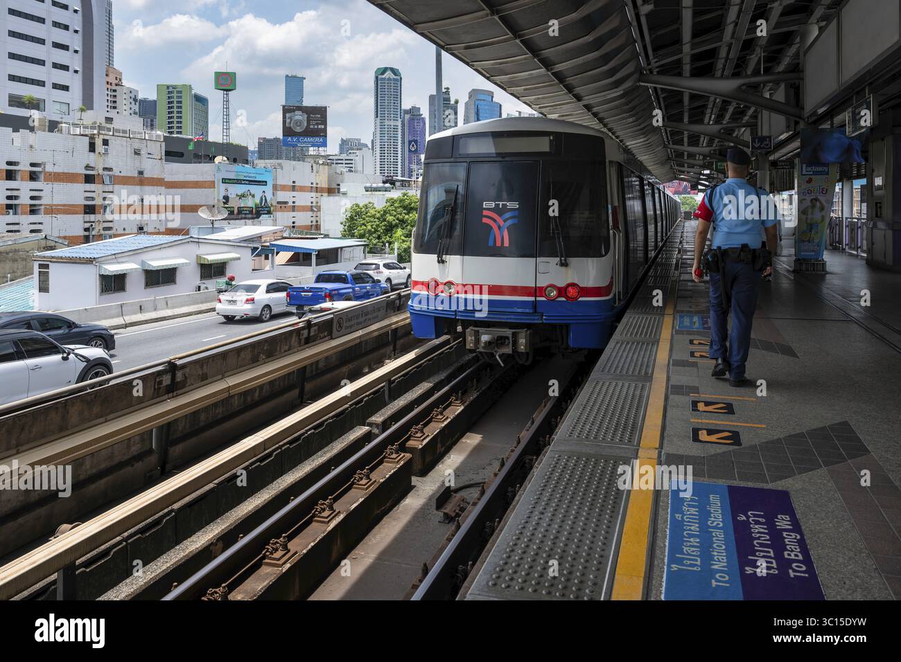 BTS Skytrain-Haltestelle, Bangkok, Thailand Stockfoto
