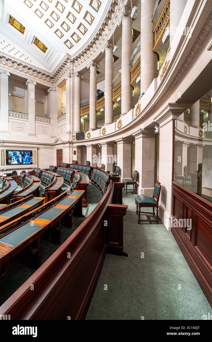 Innenarchitektur der Abgeordnetenkammer im Bundesparlament in Brüssel, Belgien 21. Juli 2025 Stockfoto