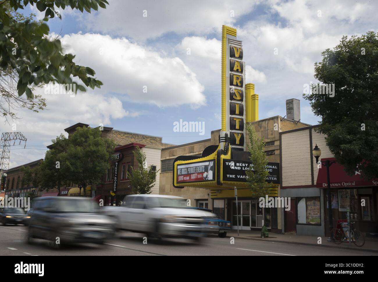 12. Juli 2017 - Minneapolis, MN, USA - das Varsity Theater in Minneapolis wird verkauft und renoviert und könnte bald Musikshows veranstalten. Fotografiert in Minneapolis, Minn., am 12. Juli 2017. (Kreditbild: Renee Jones Schneider/Minneapolis Star Tribune/TNS via ZUMA Wire) Stockfoto