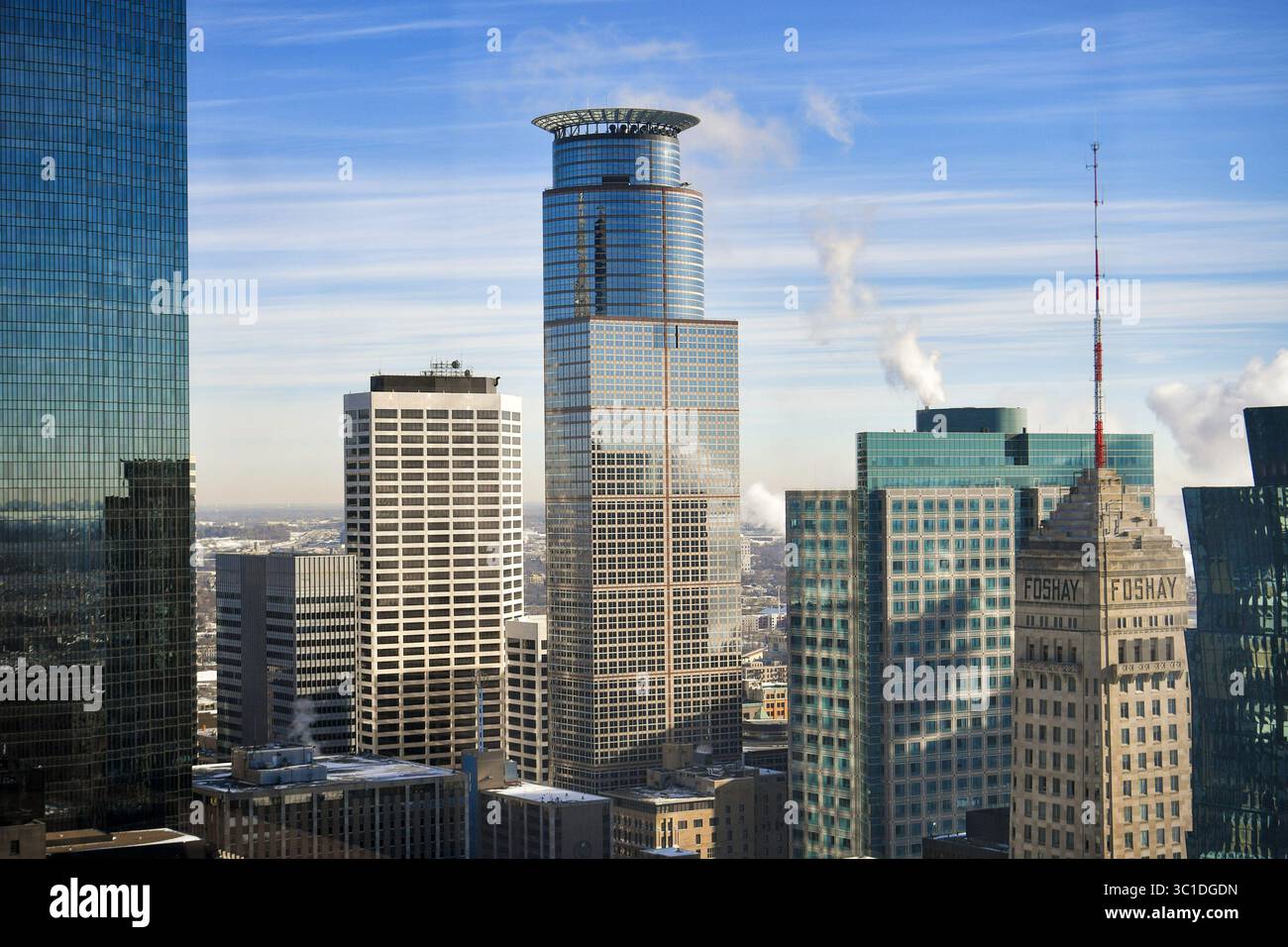Februar 2018 - Minneapolis, Minnesota, USA - Skyline von Minneapolis einschließlich IDS Center, Foshay Tower, Capella Tower, Ameriprise Financial Center, Campbell Mithun Tower, AT&T Tower, 33 South Sixth. Freitag, 2. Februar 2018 ..EDS, für jede geeignete Verwendung verfügbar. (Kreditbild: Glen Stubbe/Minneapolis Star Tribune/TNS via ZUMA Wire) Stockfoto