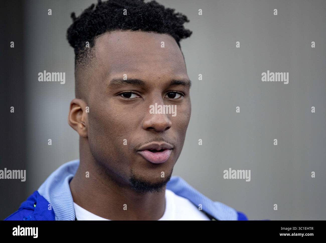 26. Juli 2018 – Eagan, MN, USA – Minnesota Timberwolves Draft Pick in der ersten Runde Josh Okogie beobachtete das Training im Minnesota Vikings Training Camp. .... .... – 26. Juli 2018, Eagan, MN, Twin Cities Orthopedics Performance Center, Minnesota Vikings Training Camp, Rookies und Quarterbacks (Kreditbild: Carlos Gonzalez/Minneapolis Star Tribune/TNS via ZUMA Wire) Stockfoto