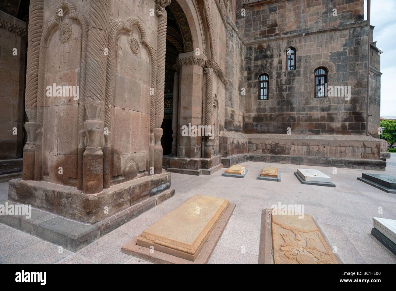 Der Mutterstuhl des Heiligen Etchmiadzin ist das herausragende Zentrum der Armenisch-Apostolischen Kirche in Etchmiadzin, Armenien Stockfoto