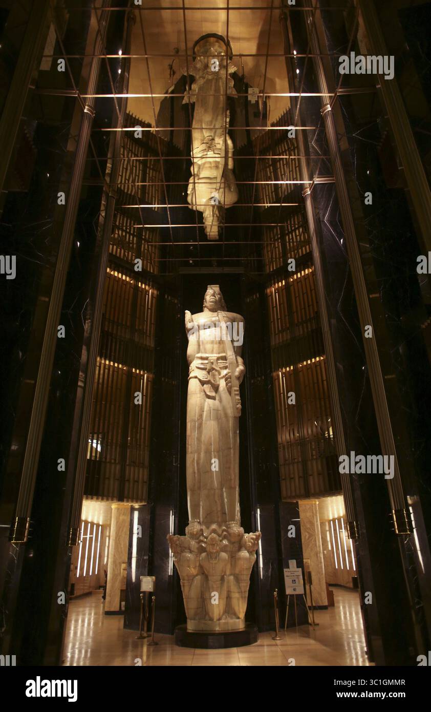 6. Januar 2015 - St. Paul, MN, USA - die Vision of Peace Statue steht an einem Ende des war Memorial Concourse im St. Paul Rathaus und Ramsey County Court House in der Innenstadt von St. Paul. â€¢ in der Innenstadt von St. Paul befindet sich die beste Sammlung moderner Gebäude der Twin Cities. Architektonische Details von einigen der schönsten Beispiele der Moderne von St. Paul wurden am Dienstag Nachmittag, dem 6. Januar 2015, fotografiert. (Bild: Jeff Wheeler/Minneapolis Star Tribune/TNS via ZUMA Wire) Stockfoto