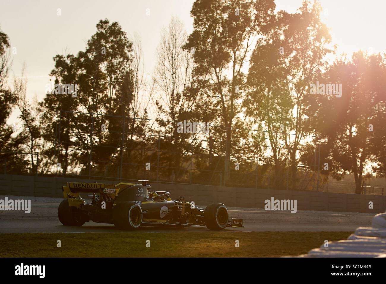 27. Februar 2019 - Montmelo, BARCELONA, Spanien - Nicolas HÃ¼lkenberg (Renault F1 Team) RF19, das während der Wintertesttage auf dem Circuit de Catalunya in Montmelo (Katalonien) am Mittwoch, den 27. Februar 2019 in Aktion war. (Kreditbild: © AFP7 via ZUMA Wire) Stockfoto