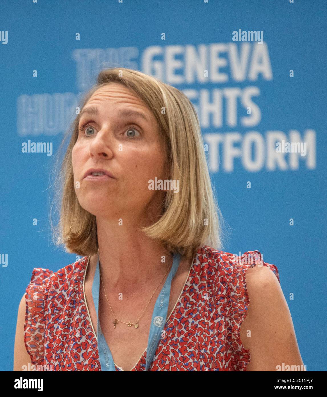 Juli 2025, Genf, Genf, Schweiz: Genf Schweiz, 23.07.2025: MARIE-BOYER FRIIEDRICH, Human Rights-OHCR (Büro des Hohen Kommissars der Vereinten Nationen für Menschenrechte) stellte die Konferenz im Rahmen der verstärkten nationalen Berichterstattung und Umsetzung der Menschenrechte vor. Pressekonferenz über die Verbesserung der nationalen Berichterstattung und Umsetzung der Menschenrechte in Bezug auf Menschenrechte durch koordiniertes Engagement auf lokaler und regionaler Ebene: Die Rolle der NMIRF (nationale Mechanismen für Umsetzung, Berichterstattung und Follow-up) und fand bei den Vereinten Nationen in Genf statt. Stockfoto