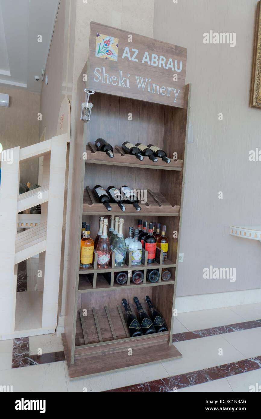 Az Abrau. Sheki Weingut. Gastronomie- und Getränkekonzept für Hotelservices im Sheki Park Hotel. Scheki, Aserbaidschan. 22.07.2025. Stockfoto