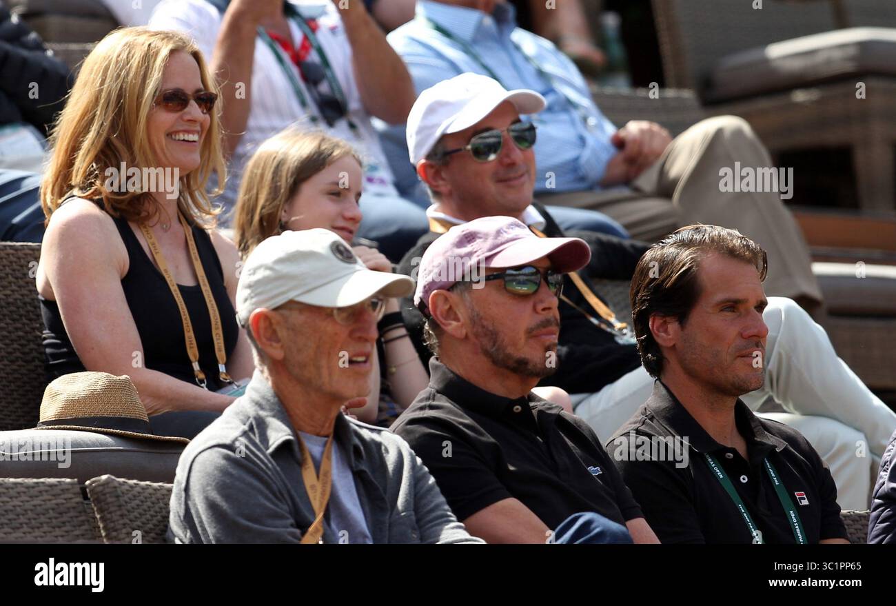 INDIAN WELLS, KALIFORNIEN - 9. MÄRZ: Larry Ellison, Mitbegründer und Vorstandsvorsitzender und Chief Technology Officer der Oracle Corporation und Schauspielerin Elisabeth Shue, nimmt am 6. Tag der BNP Paribas Open am Indian Wells Tennis Garden am 9. März 2019 in Indian Wells, Kalifornien, Teil. (Kreditbild: © SMG via ZUMA Wire) Stockfoto