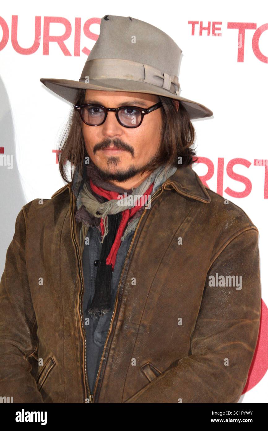 Johnny Depp bei einem Fotogespräch für „The Tourist“ im Hotel Adlon in Berlin - 14. Dezember 2010 Stockfoto