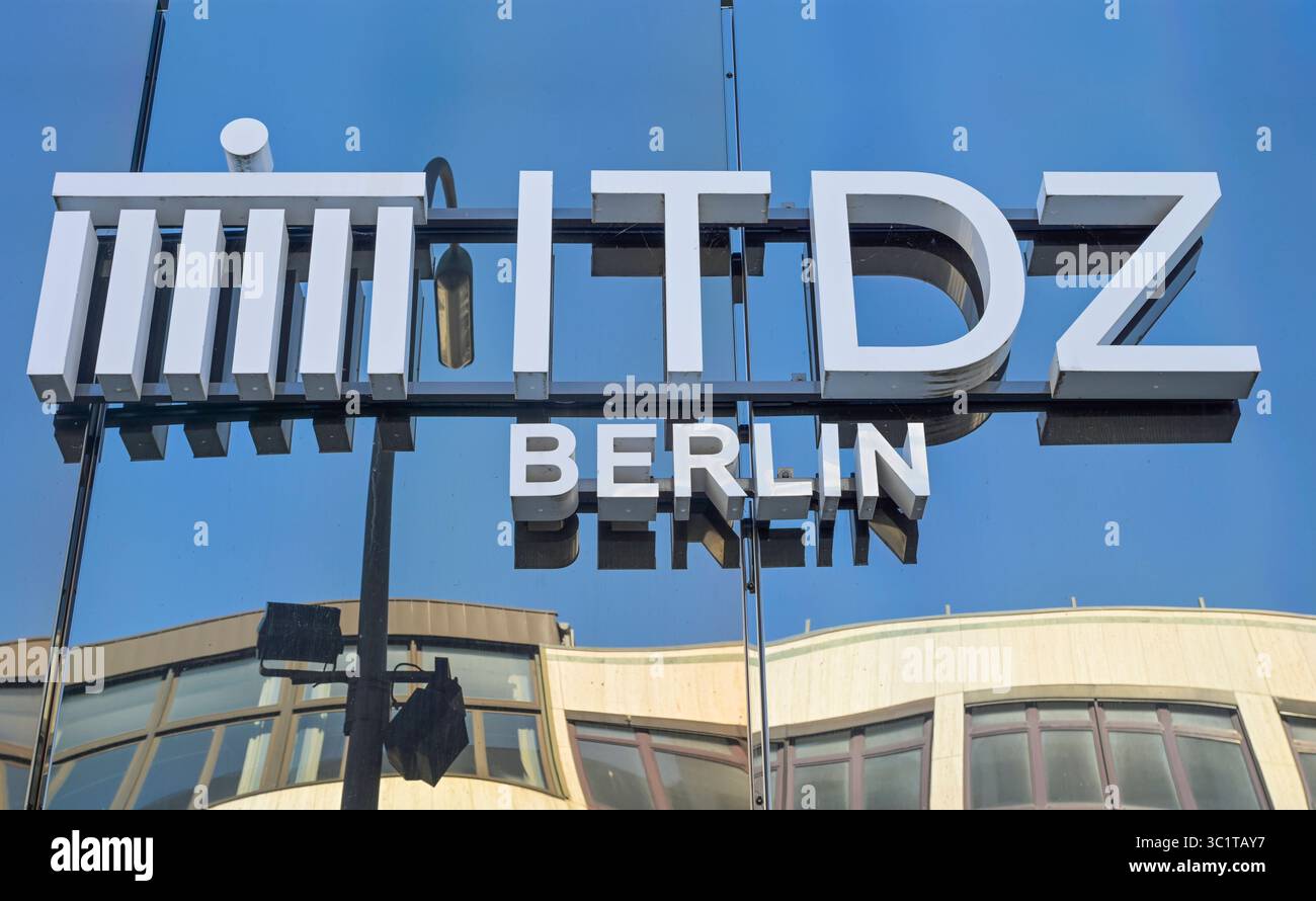 IT-Dienstleistungszentrum Berlin ITDZ, Blissestraße, Wilmersdorf, Bezirk Charlottenburg-Wilmersdorf, Berlin, Deutschland *** IT Service Center Berlin ITDZ, Blissestraße, Wilmersdorf, Bezirk Charlottenburg Wilmersdorf, Berlin, Deutschland Stockfoto