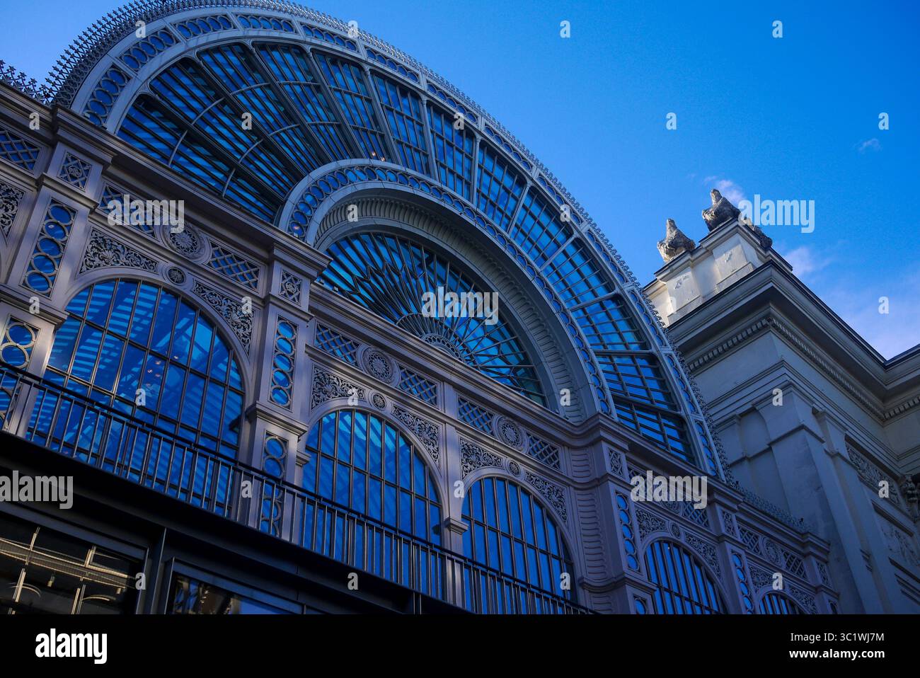 Blaues Gebäude. Stockfoto