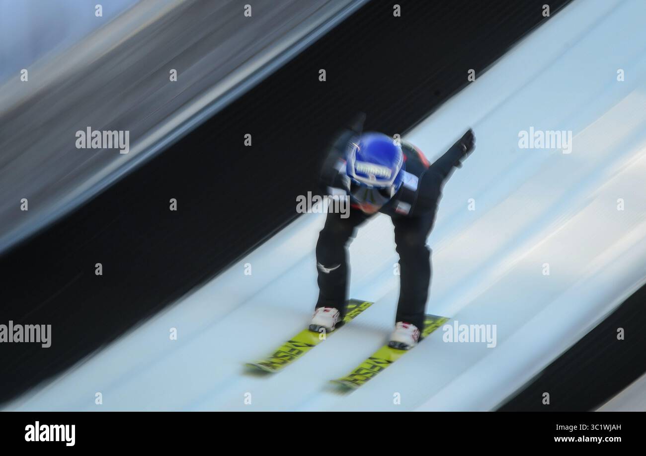22. März 2019 - Planica, Slowenien - Ein Skispringer, der während der Trialrunde des FIS Skisprung World Cup Flying Hill Individual Competition in Planica im Einsatz war. (Kreditbild: © Milos Vujinovic/SOPA Bilder via ZUMA Wire) Stockfoto
