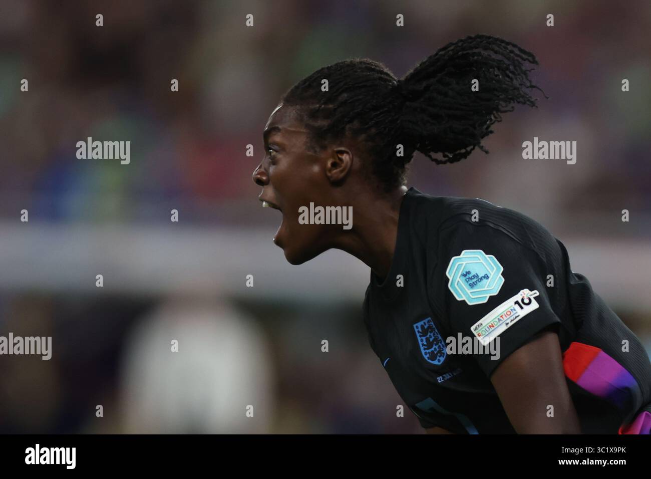 Genf, Schweiz 22. Juli 2025: Agyemang von England trifft das Tor und feiert mit der Mannschaft im Halbfinale der UEFA Women's EURO Switzerland 2025 Stockfoto