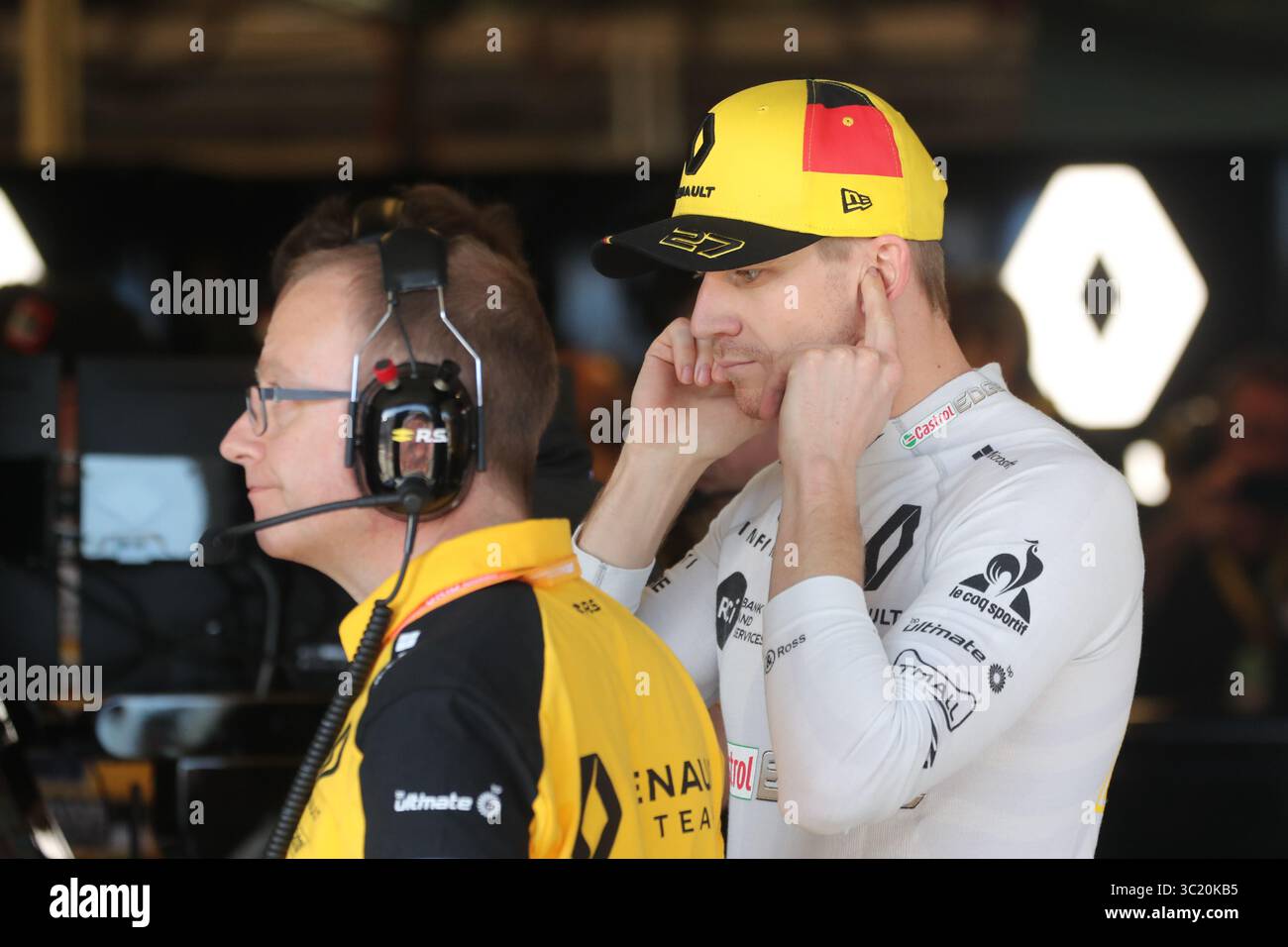 15. März 2019 – MELBOURNE, AUSTRALIEN – 15. MÄRZ: Nico HÃ¼lkenberg vom Renault Sport F1-Team in der Boxengasse während des 2. Trainings am 2. Tag des Formel-1-Grand Prix von Australien 2019 (Foto: © Chris Putnam/ZUMA Wire) Stockfoto