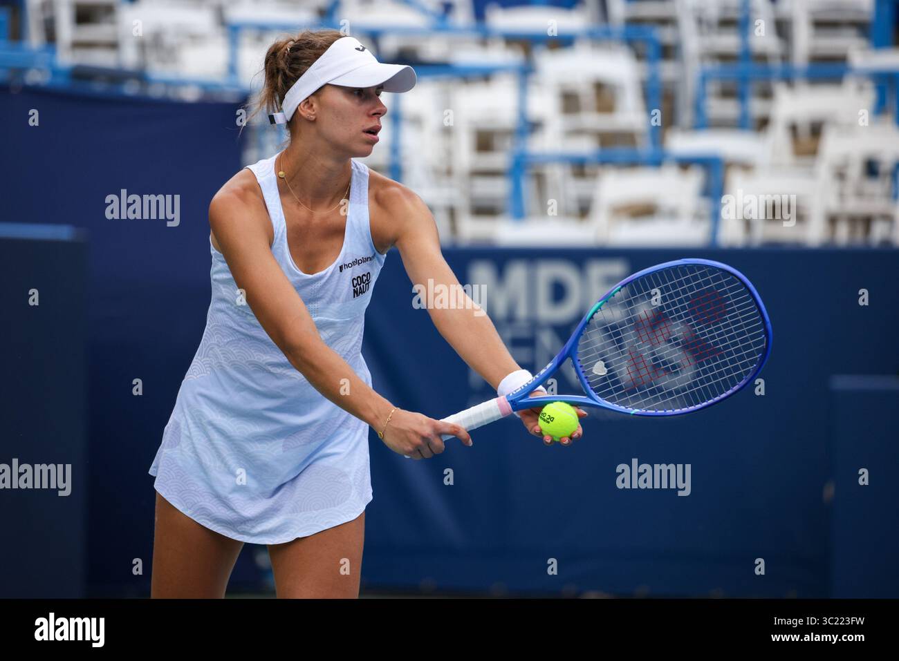 Washington, USA. Juli 2025. Magda Linette (POL) im zweiten Runde-Spiel der Frauen gegen Anna Kalinskaya (RUS) bei den Mubadala DC Citi Open am Mittwoch, 23. Juli 2025. (Foto: Nick Piacente/SIPA USA) Credit: SIPA USA/Alamy Live News Stockfoto
