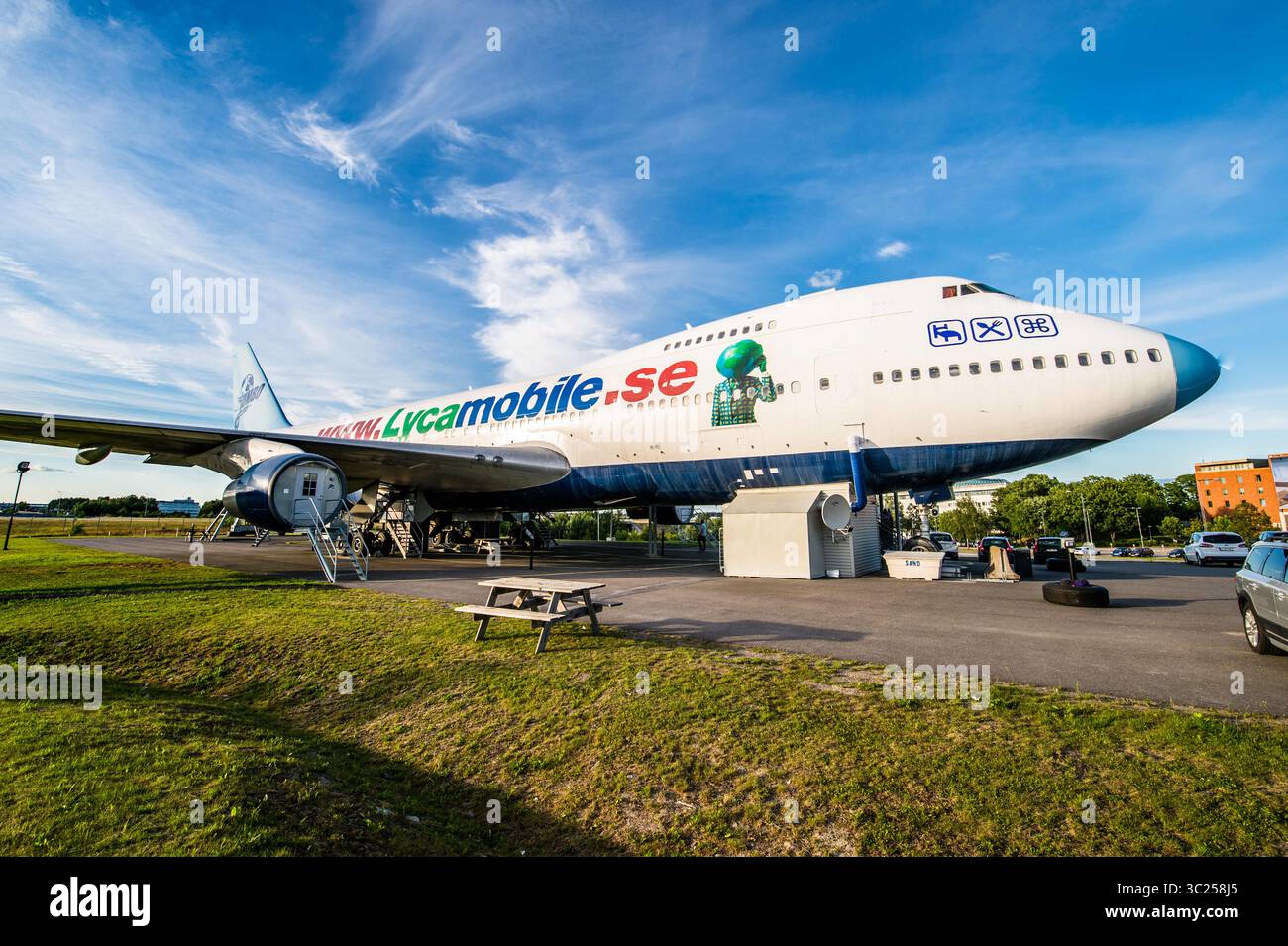 28. Juni 2016 - Stockholm, Schweden - Stockholm, Arlanda, Schweden - The Jumbo Stay (Jumbohostel), eine Herberge, die ein umgebautes Flugzeug der Boeing 747 ist. Es befindet sich am Eingang zum Flughafen Stockholm Arlanda. (Kreditbild: © Edwin Remsberg / Vwpics/VW Pics via ZUMA Wire) Stockfoto