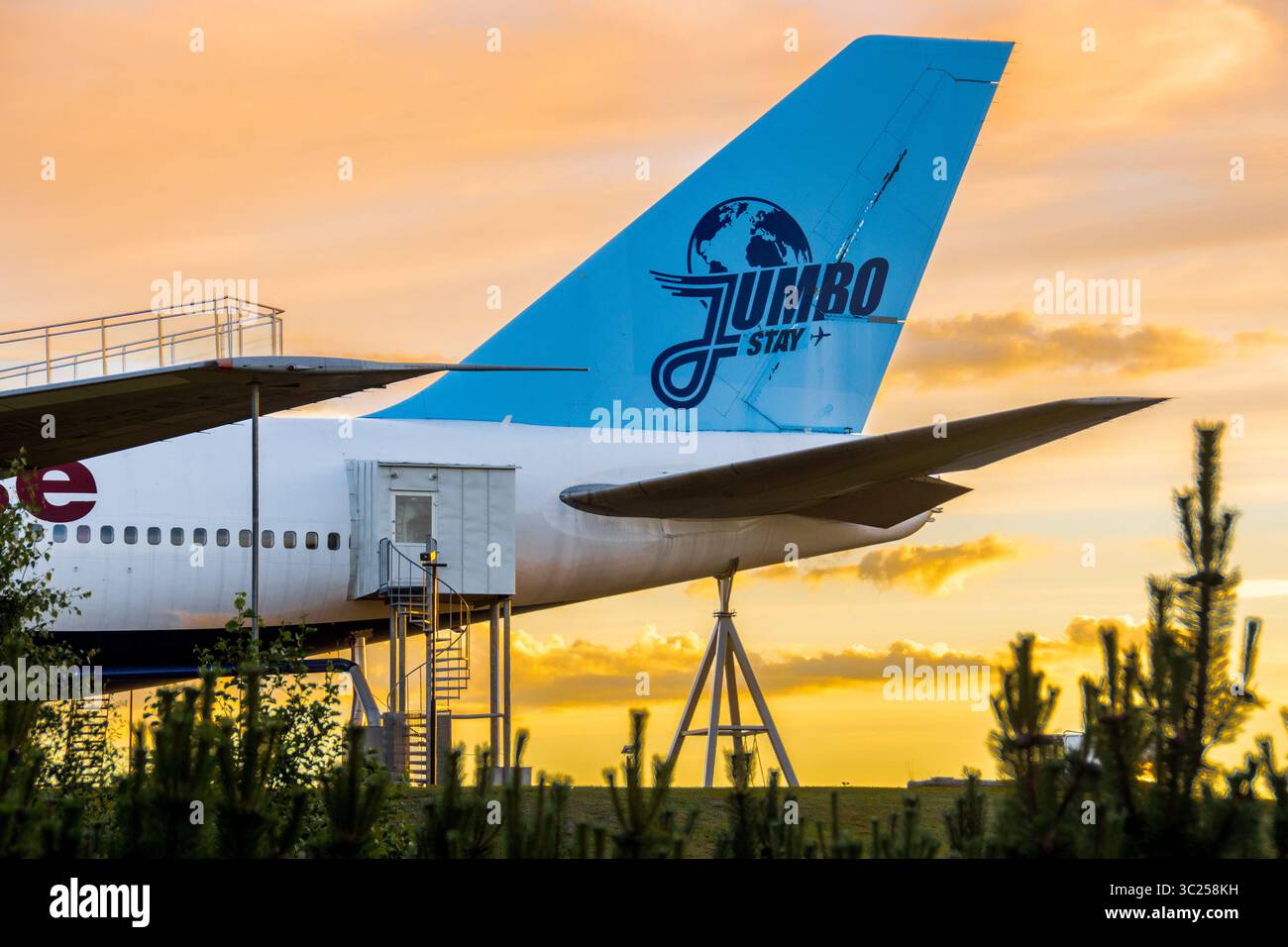 28. Juni 2016 - Stockholm, Schweden - Stockholm, Arlanda, Schweden - The Jumbo Stay (Jumbohostel), eine Herberge, die ein umgebautes Flugzeug der Boeing 747 ist. Es befindet sich am Eingang zum Flughafen Stockholm Arlanda. (Kreditbild: © Edwin Remsberg / Vwpics/VW Pics via ZUMA Wire) Stockfoto