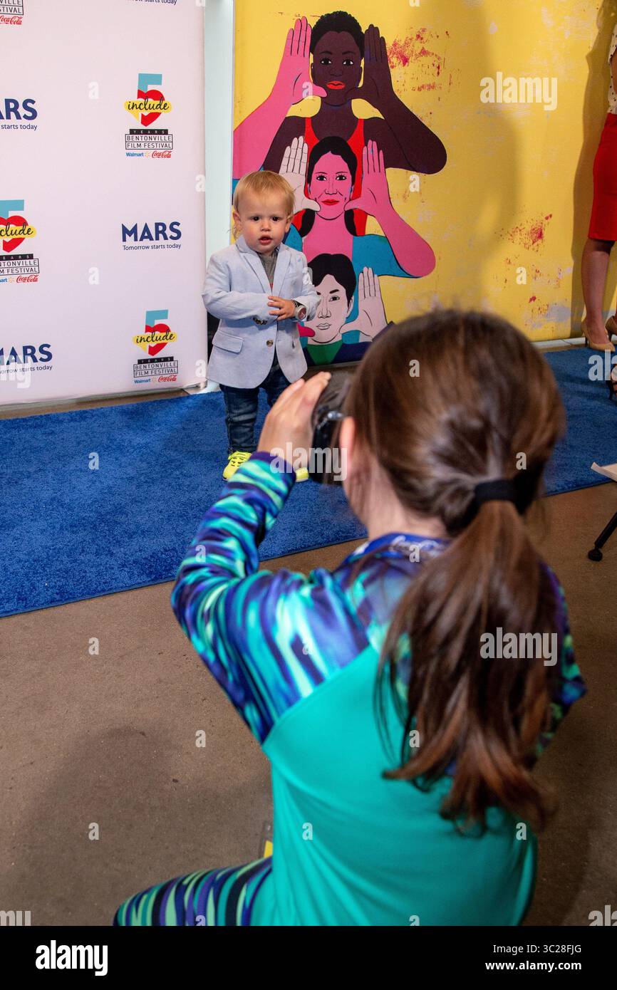 11. Mai 2019 - Bentonville, Arkansas, USA - 11. Mai 2019: Blue Carpet Event vor den Bentonville Film Festival Awards im 21c Museum Hotel, Bentonville, Arkansas, USA. (Bild: © Brent Soule/ZUMA Wire) Stockfoto