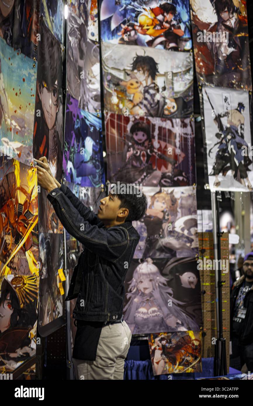 19. Mai 2019 - Rosemont, Illinois, USA - Ein Verkäufer legt seine Arbeit zum Verkauf in der Ausstellungshalle des Convenion auf (Foto: © Chris Riha/ZUMA Wire) Stockfoto