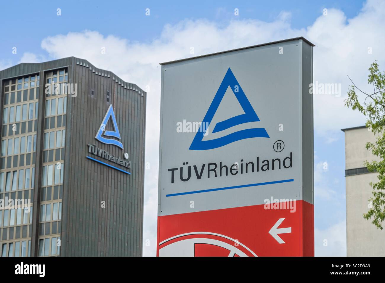 TÜV Rheinland Verwaltung, Hochhaus, Alboinstraße, Tempelhof, Bezirk Tempelhof-Schöneberg, Berlin, Deutschland *** TÜV Rheinland-Verwaltung, Hochhaus, Alboinstraße, Tempelhof, Tempelhof Schöneberg, Berlin, Deutschland Stockfoto