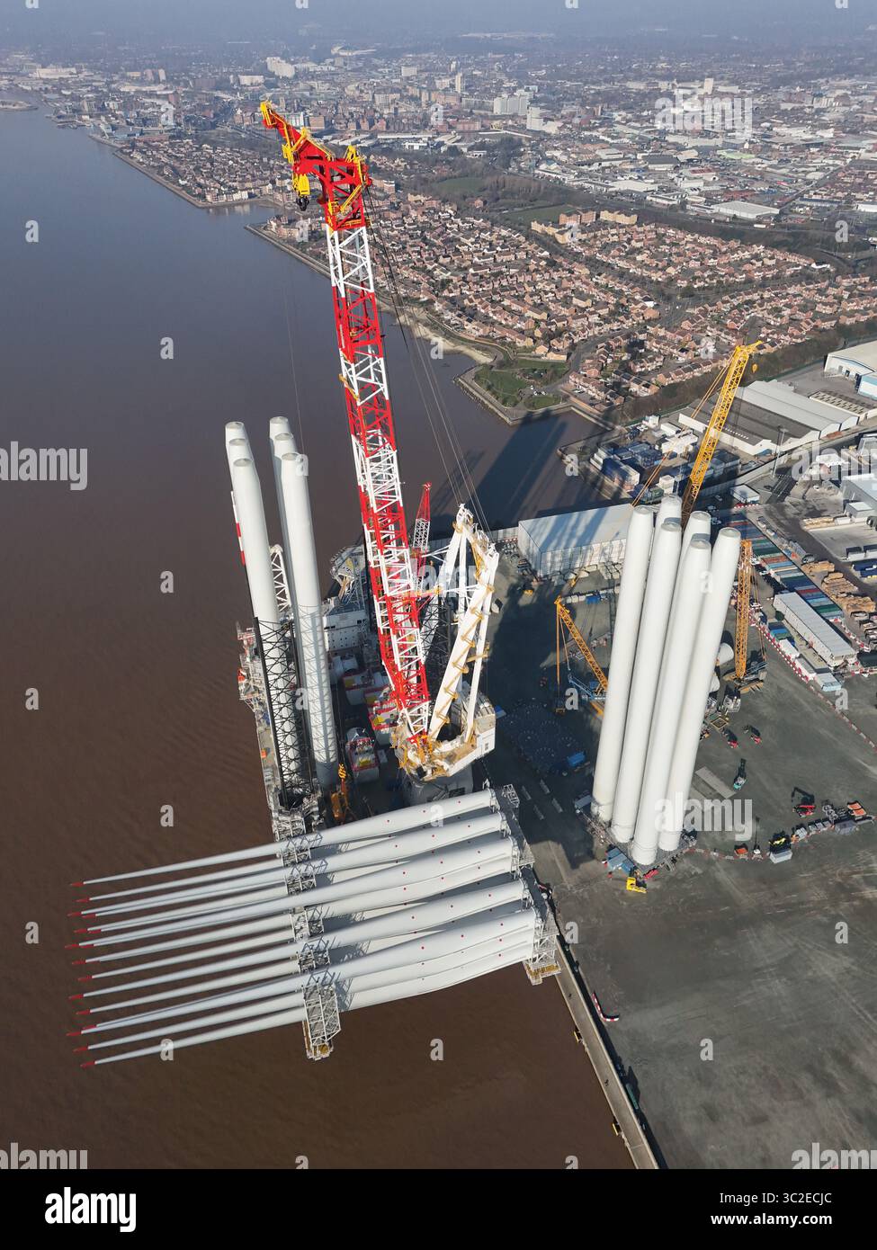Luftaufnahme des Siemens Gamesa Renewable Energy Factory, Offshore-Windenergiewerk, Kingston upon Hull Stockfoto