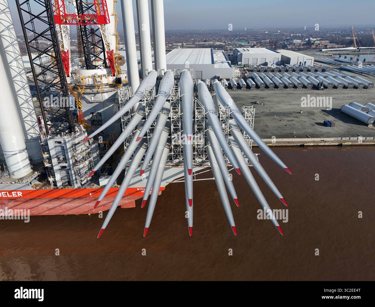 Luftaufnahme des Siemens Gamesa Renewable Energy Factory, Offshore-Windenergiewerk, Kingston upon Hull Stockfoto