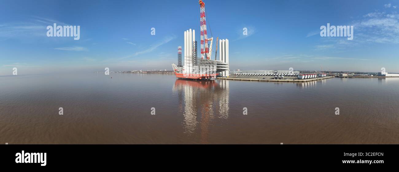 Luftaufnahme des Siemens Gamesa Renewable Energy Factory, Offshore-Windenergiewerk, Kingston upon Hull Stockfoto