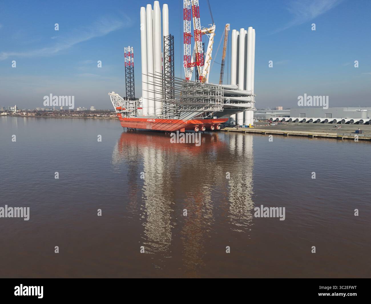 Luftaufnahme des Siemens Gamesa Renewable Energy Factory, Offshore-Windenergiewerk, Kingston upon Hull Stockfoto