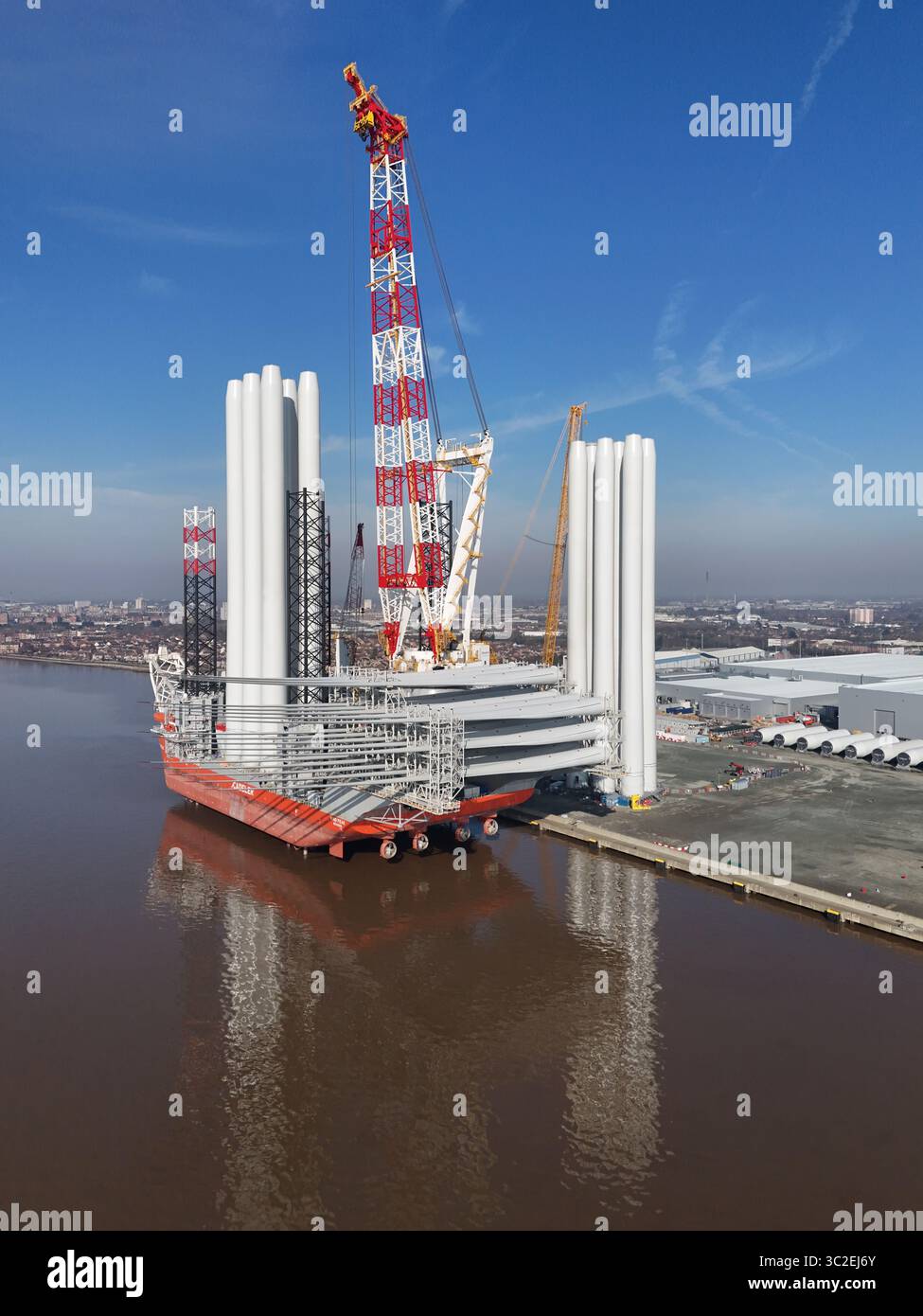 Luftaufnahme des Siemens Gamesa Renewable Energy Factory, Offshore-Windenergiewerk, Kingston upon Hull Stockfoto