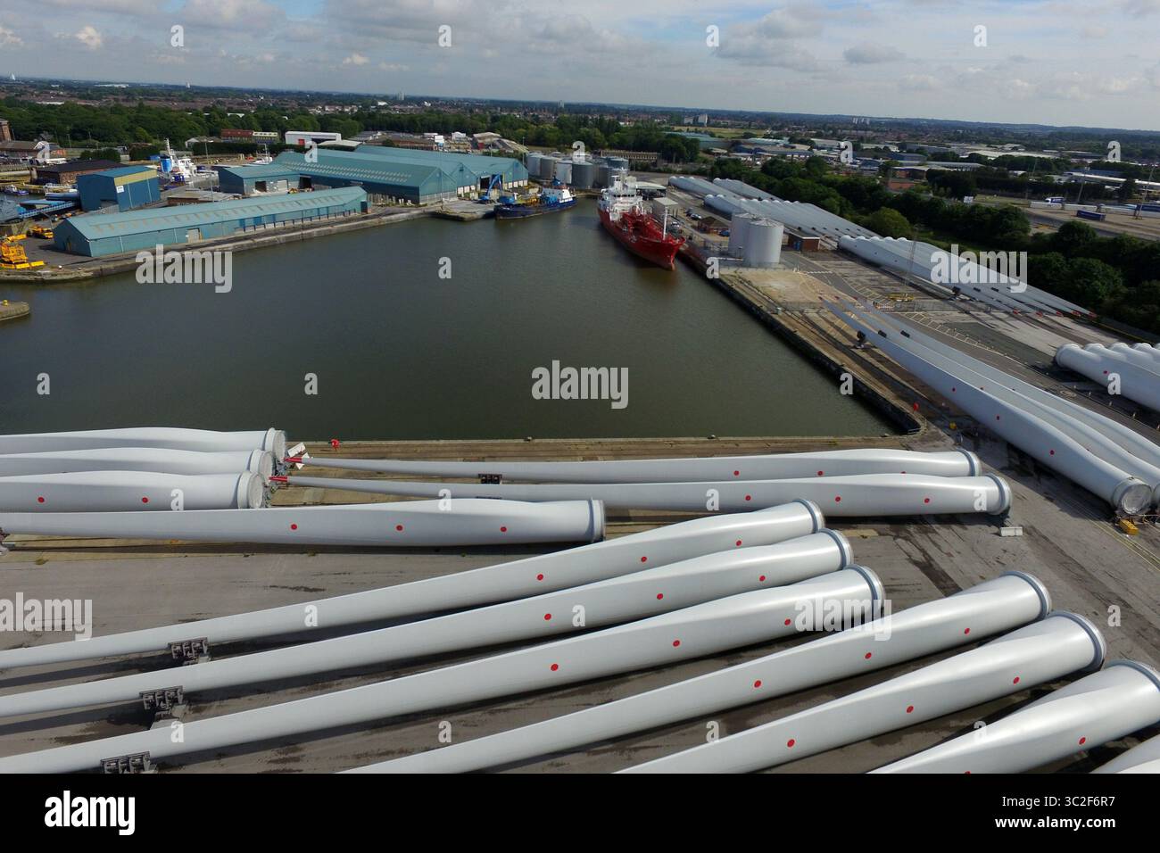 Luftaufnahme des Siemens Gamesa Renewable Energy Factory, Offshore-Windenergiewerk, Kingston upon Hull Stockfoto
