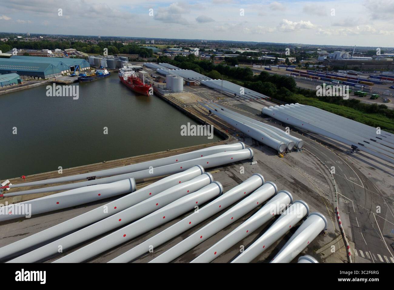 Luftaufnahme des Siemens Gamesa Renewable Energy Factory, Offshore-Windenergiewerk, Kingston upon Hull Stockfoto
