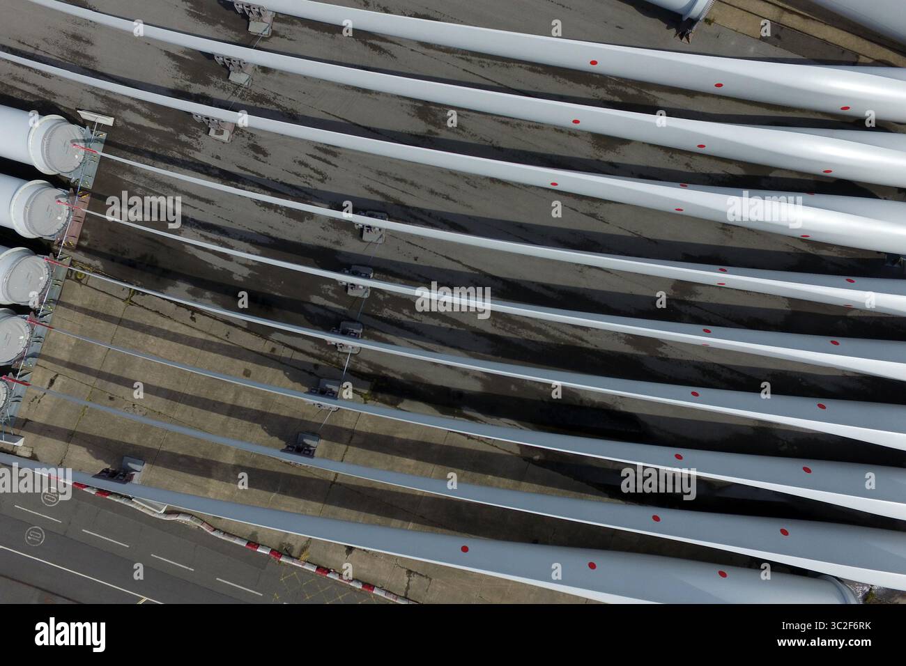 Luftaufnahme des Siemens Gamesa Renewable Energy Factory, Offshore-Windenergiewerk, Kingston upon Hull Stockfoto