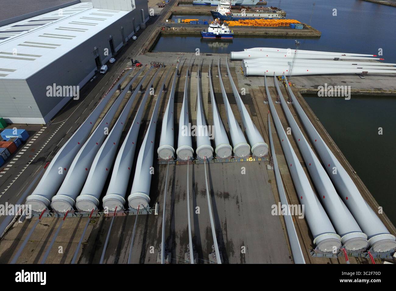 Luftaufnahme des Siemens Gamesa Renewable Energy Factory, Offshore-Windenergiewerk, Kingston upon Hull Stockfoto