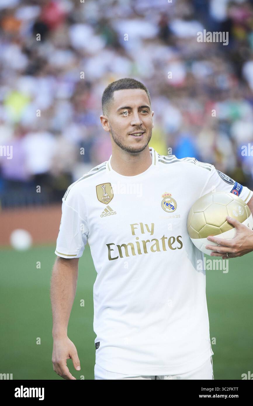 13. Juni 2019 - Madrid, Madrid, Spanien - New Real Madrid unterzeichnet Eden Hazard und zeigt seine Anerkennung für die Fans, als er am 13. Juni 2019 im Estadio Santiago Bernabeu in Madrid vorgestellt wird. (Bild: © Jack Abuin/ZUMA Wire) Stockfoto