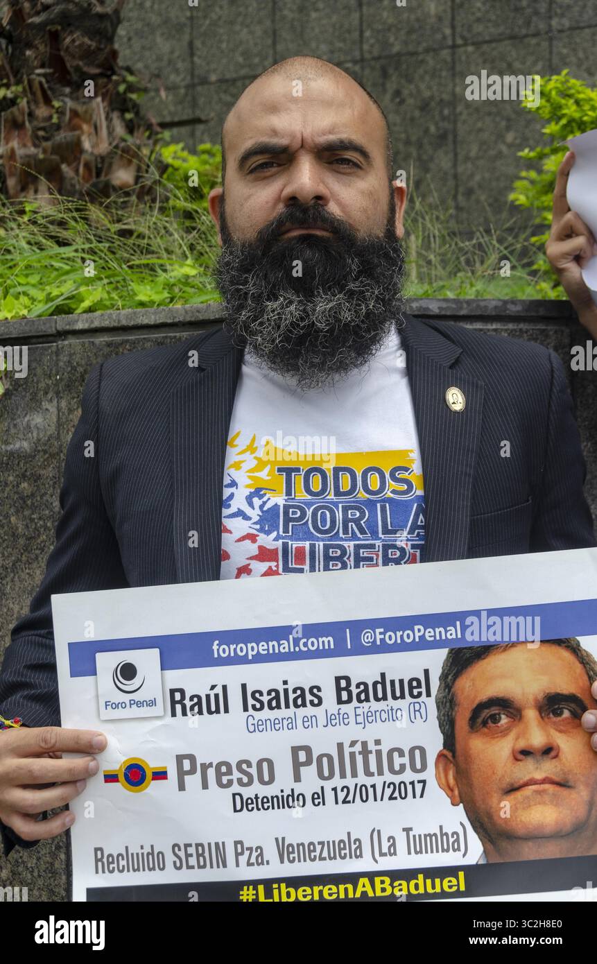 Juni 20, 2019 - Caracas, Miranda, Venezuela - Familie Mitglied einer der Venezolanischen politischen Gefangenen in den Protest. An diesem Donnerstag, den 20. Juni, der Organisation Foro strafrechtlichen forderten die Freilassung aller politischen Gefangenen in Venezuela, im Zusammenhang mit dem Besuch des Hohen Kommissars für Menschenrechte, Michelle Bachelet. Die Aktivität nahm an der UNDP (Entwicklungsprogramm der Vereinten Nationen) Hauptsitz in Los Palos Grandes, Caracas statt. Venezuela (Credit Bild: © Jimmy Villalta/ZUMA Draht) Stockfoto
