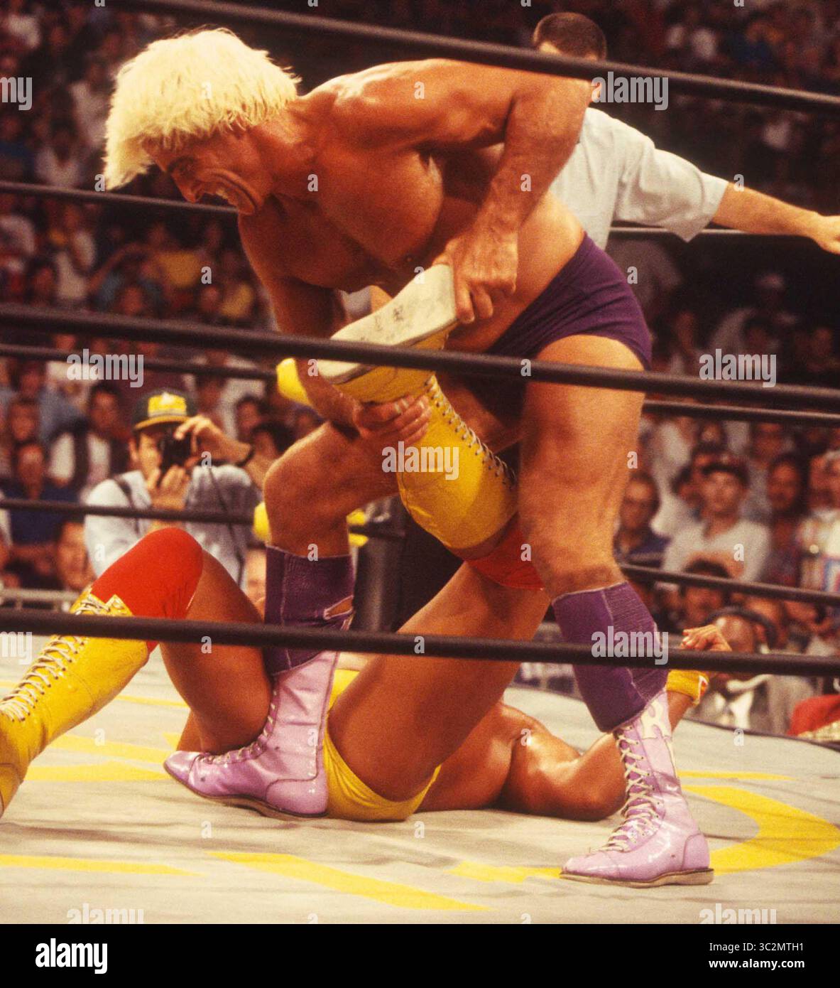 Hulk Hogan ist gestorben. 1995 Ric Flair Hulk Hogan Foto von John Barrett/PHOTOlink/MediaPunch Stockfoto