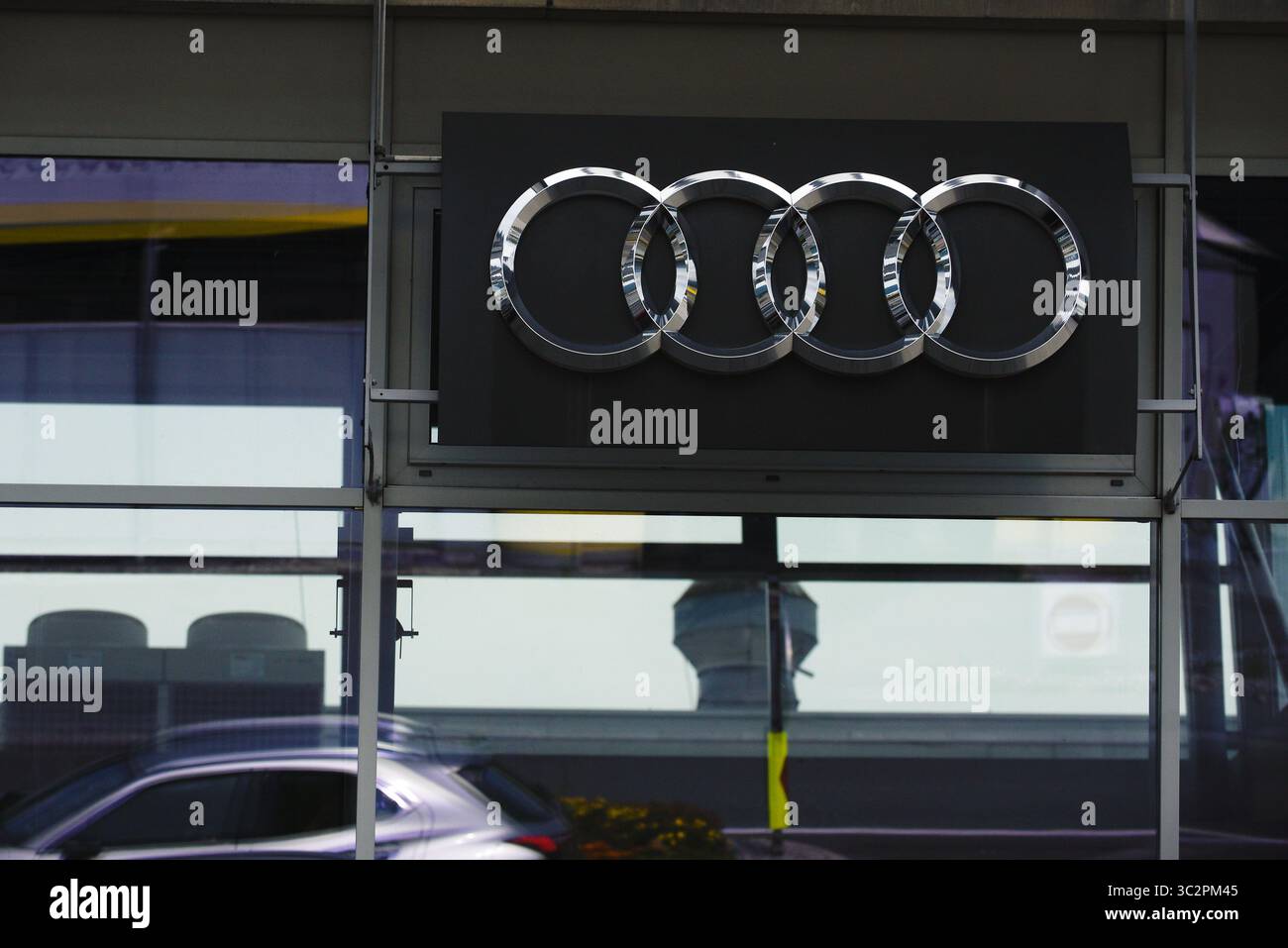 Juli 22, 2019 - Seefeld, Österreich - Audi Logo ist an einem Fahrzeug Showroom gesehen. . Tirol ist eine westliche österreichischen Staates in den Alpen für seine Skigebiete bekannt, Wanderwege und historischen Orten. (Bild: © Omar Marques/SOPA Bilder über ZUMA Draht) Stockfoto