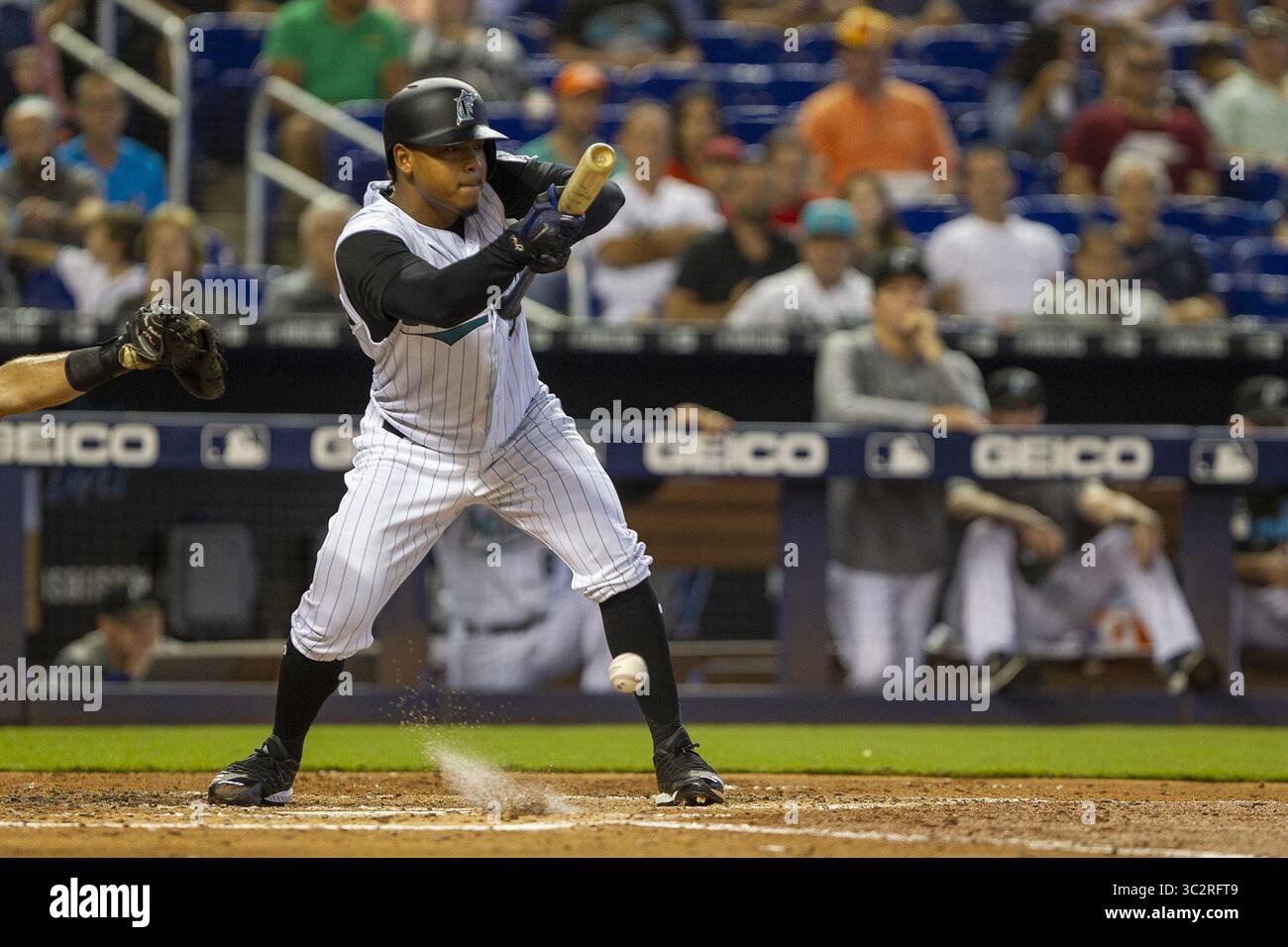 28. Juli 2019, Miami, FL, USA: Miami Marlins Pitcher Elieser Hernandez (57) hat am Sonntag, 28. Juli 2019 im Marlins Park in Miami, Florida, im zweiten Inning gegen die Arizona Diamondbacks gespielt (Credit Image: © TNS via ZUMA Wire) Stockfoto