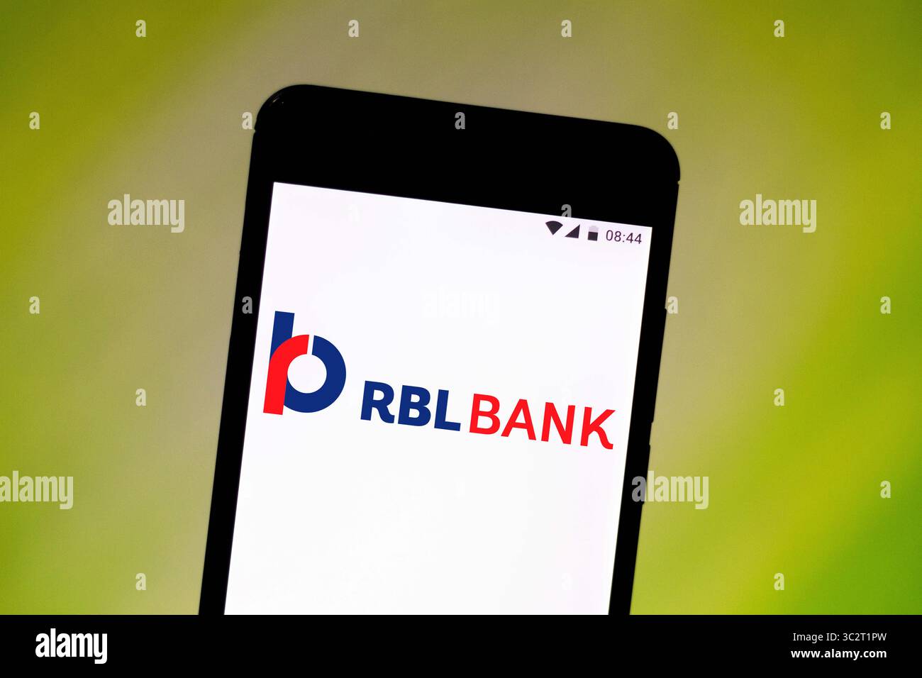 4. Juli 2019, Brasilien: In dieser Abbildung ist das Logo der RBL Bank auf einem Smartphone zu sehen. (Kreditbild: © Rafael Henrique/SOPA Images via ZUMA Wire) Stockfoto
