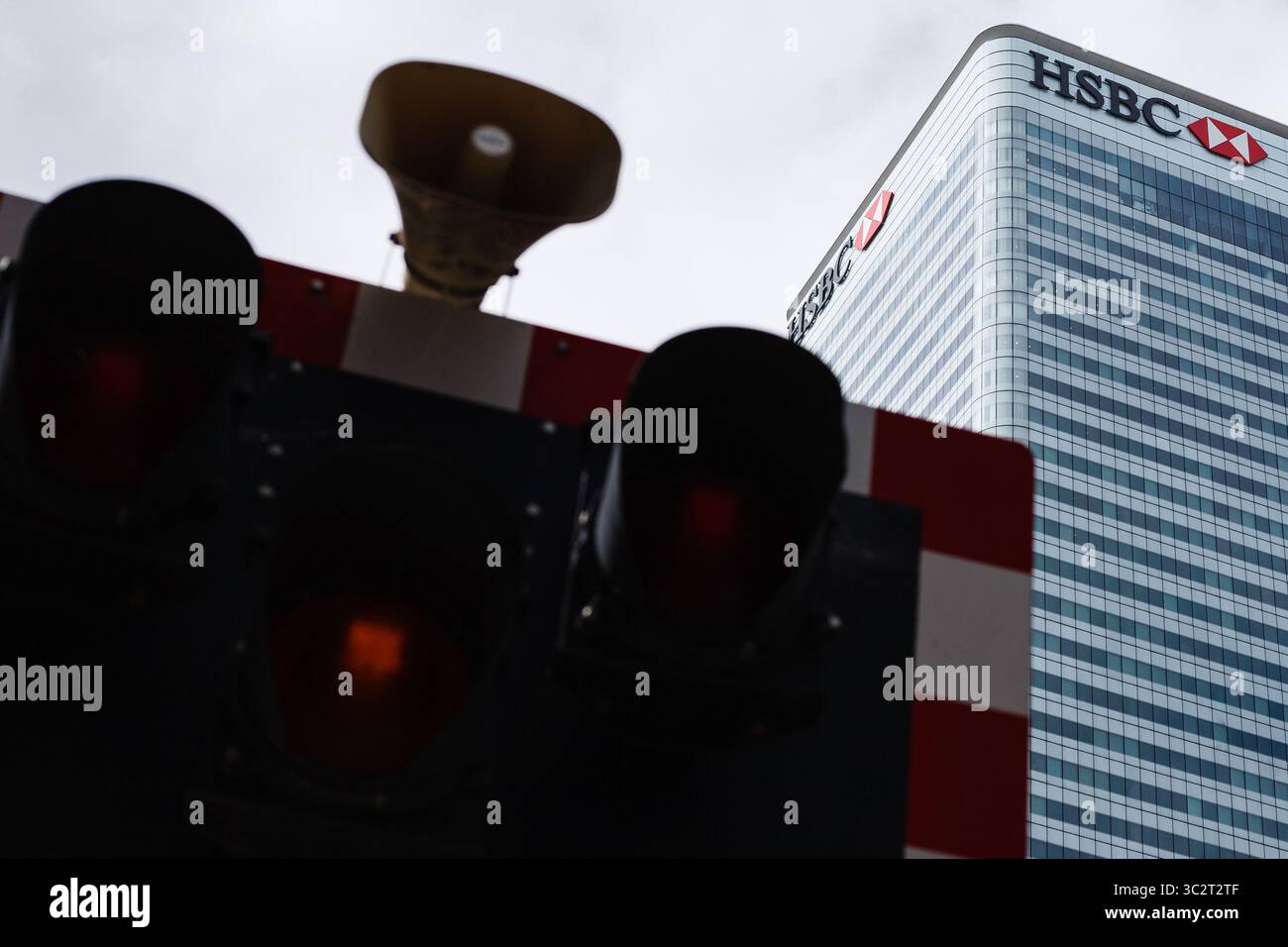 30. Juli 2019, London, Vereinigtes Königreich: Der globale Hauptsitz von HSBC, 8 Canada Square, befindet sich im Finanzviertel Canary Wharf in London. Vier große britische Banken, darunter HSBC, werden in den kommenden Tagen Zwischenzahlen veröffentlichen. Die Halbjahresergebnisse für die Lloyds Banking Group sind am 31. Juli, für Barclays am 1. August, für die Royal Bank of Scotland (RBS) am 2. August und für HSBC am 5. August fällig. (Credit Image: © David Cliff/SOPA Images via ZUMA Wire) Stockfoto