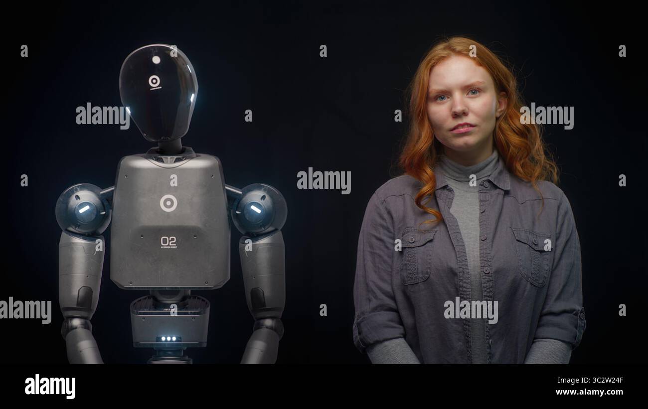 Visualisierung des futuristischen Menschen- und Roboterkonzepts: VFX-Animation des humanoiden High-Tech-Roboterprototyps der jungen Frau. Verbindung und Zusammenarbeit zwischen Menschlichkeit und künstlicher Intelligenz. Stockfoto