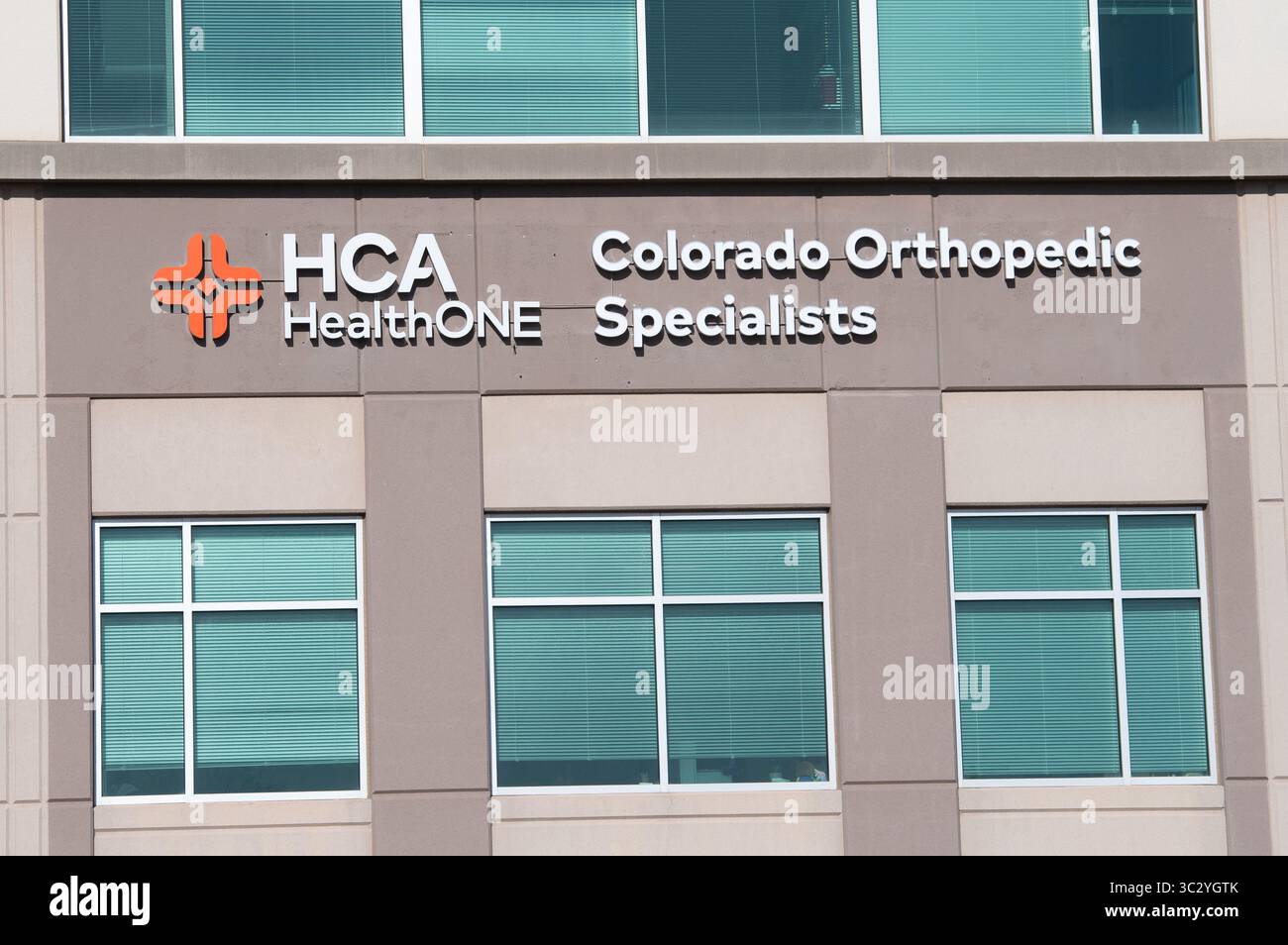 HCA Health One, Colorado Orthopedic Specialists, Bürogebäude im UC Health Care Medical Campus, North Colorado Springs, Colorado Stockfoto