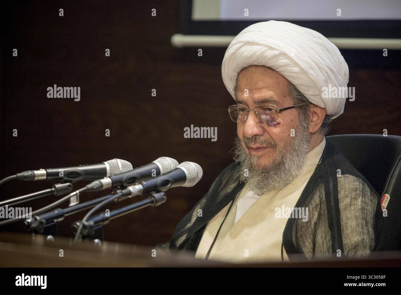 24. August 2019, Lavasan, Teheran, IRAN: Stellvertretender Vorsitzender der Gesellschaft der Seminarlehrer von Qom, Ayatollah Morteza Moghtadai, spricht während der Eröffnungszeremonie des neuen akademischen Jahres des Imam Hasan Seminars in Lavasan, Teheran, Iran. (Bild: © Rouzbeh Fouladi/ZUMA Wire) Stockfoto