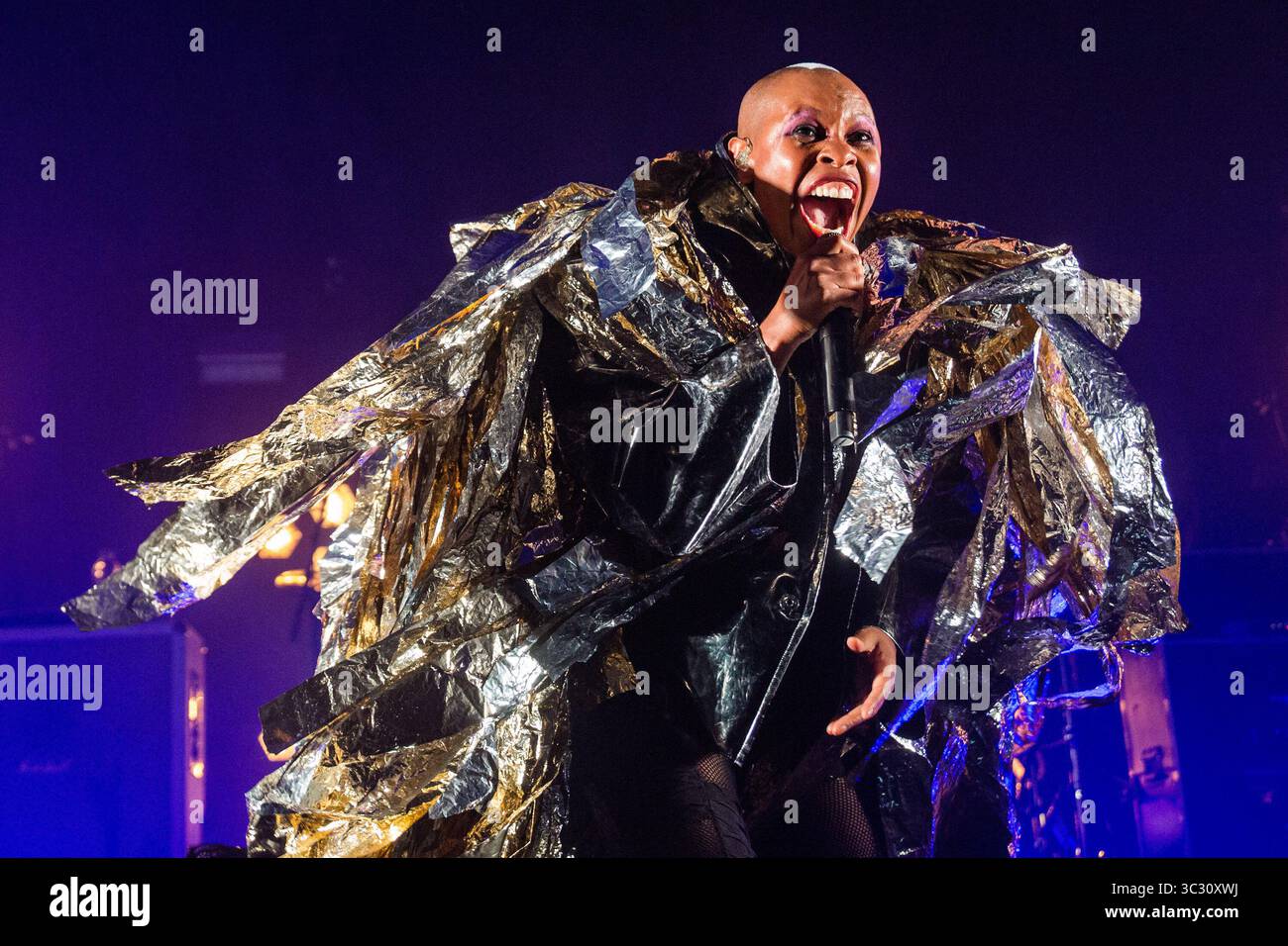28. August 2019, Cambridge, Ukraine: Deborah Anne Dyer, bekannt unter dem Künstlernamen Skin of Skunk Anansie Rock, tritt live auf der Bühne an der Cambridge Corn Exchange in Großbritannien auf. (Kreditbild: © Keith Mayhew/SOPA Images via ZUMA Wire) Stockfoto