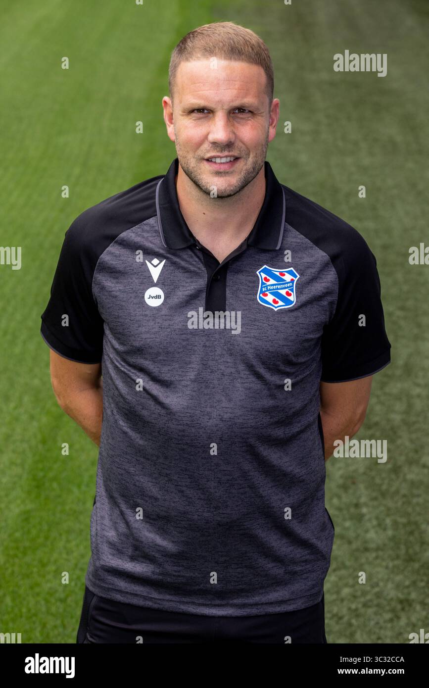 Heerenveen, Niederlande. Juli 2025. HEERENVEEN, 22.07.2025, Abe Lenstra Stadium, Saison 2025/2026, niederländischer Eredivisie Football, Photocall SC Heerenveen, SC Heerenveen Assistenttrainer Joey van den Berg Credit: Pro Shots/Alamy Live News Stockfoto