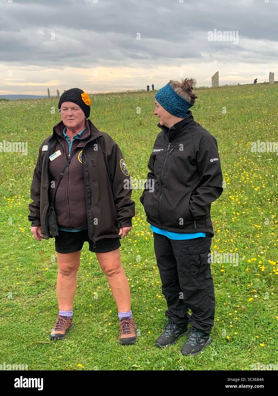 Der Ring of Brodgar Orkneys Orkney Schottland Steine alte Steinzeitmenschen setzten lebten alten Platz stand blickend Dorfinseln Hebriden Island Stockfoto