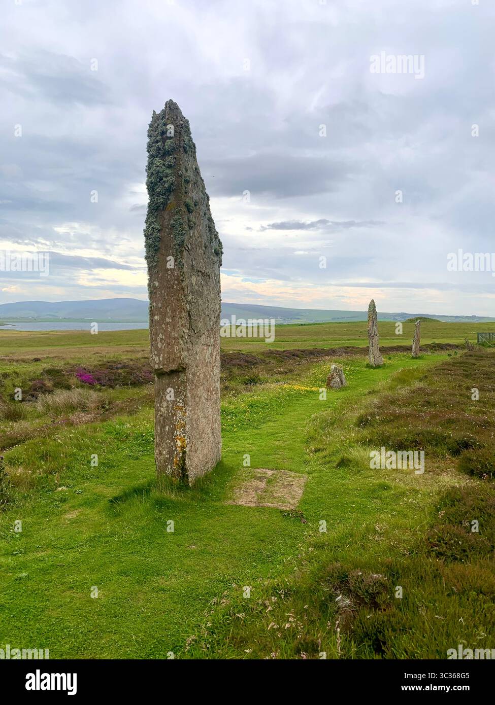 Der Ring of Brodgar Orkneys Orkney Schottland Steine alte Steinzeitmenschen setzten lebten alten Platz stand blickend Dorfinseln Hebriden Island Stockfoto