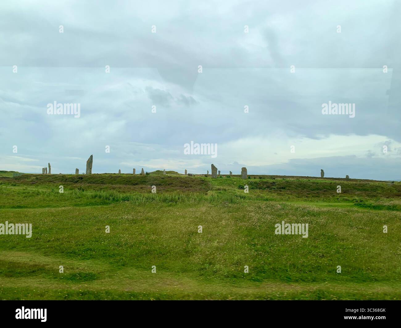 Der Ring of Brodgar Orkneys Orkney Schottland Steine alte Steinzeitmenschen setzten lebten alten Platz stand blickend Dorfinseln Hebriden Island Stockfoto